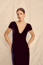 Load image into Gallery viewer, Brizo Gown Navy Velvet